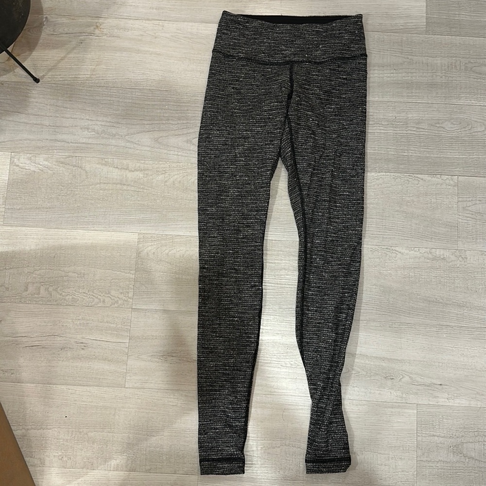 Black lululemon fleece leggings